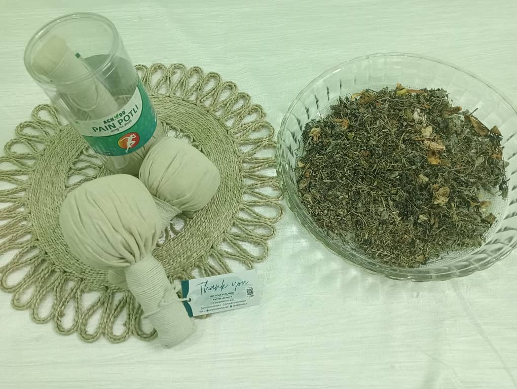 Handmade herbal potli compresses used in Kuenphen Beauty Spa treatments
